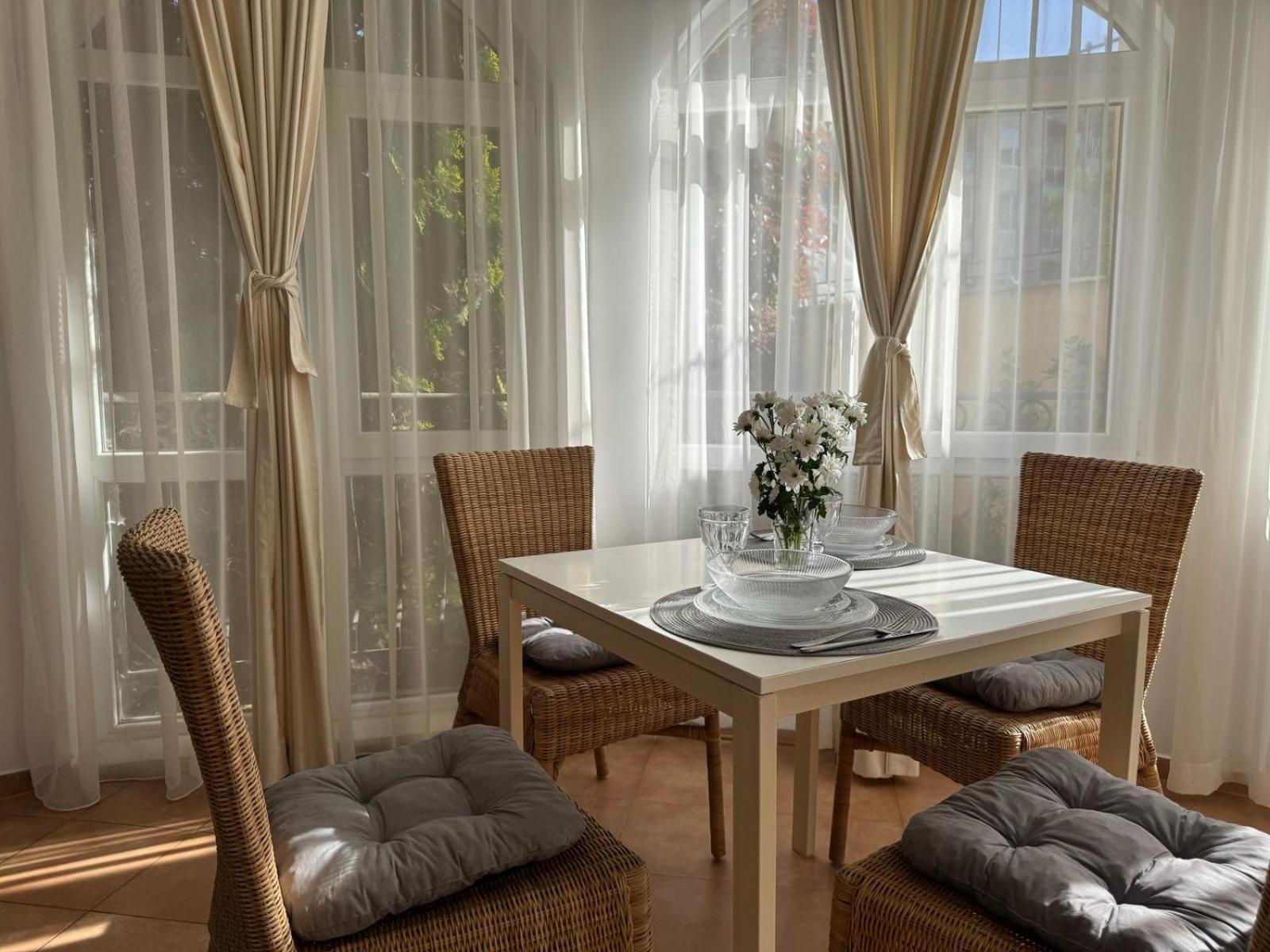Atia Resort Černomorec Exteriér fotografie