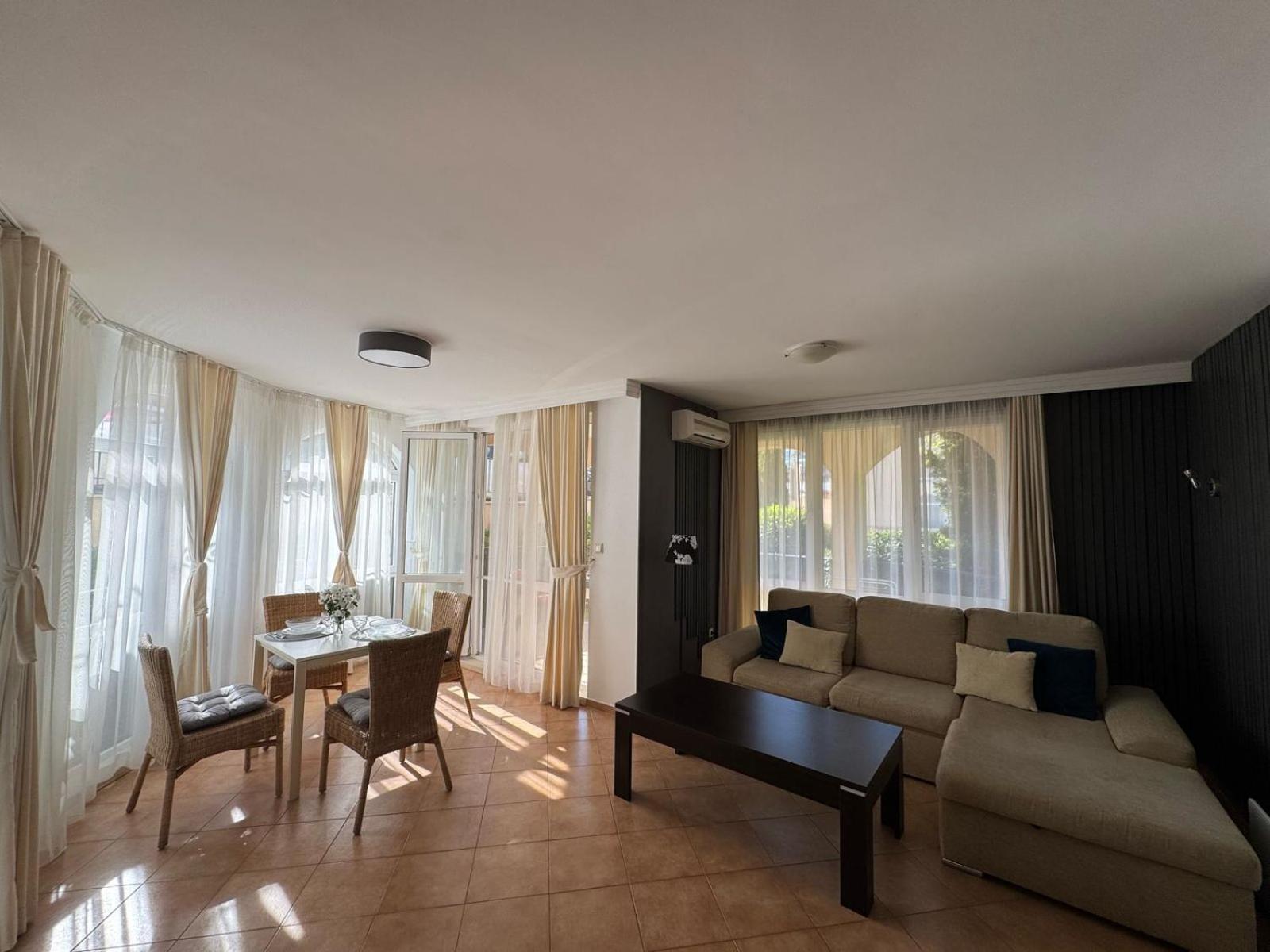 Atia Resort Černomorec Exteriér fotografie